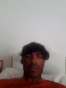 Snapshot of isuru_lakshan chatting on 6, 7, 2026 isuru lakshan online show from 6, 7, 2026
