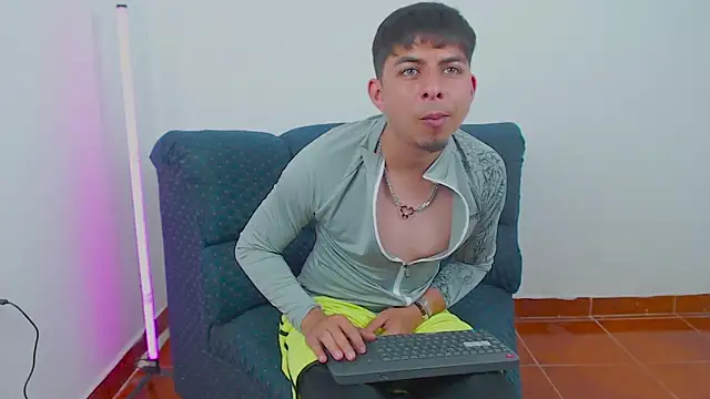 Snapshot of polloCol4U chatting on 1, 4, 2026 polloCol4U online show from 1, 4, 2026