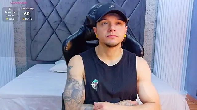 Snapshot of TYSONRICH1 chatting on 2, 3, 2026 TYSONRICH1 online show from 2, 3, 2026