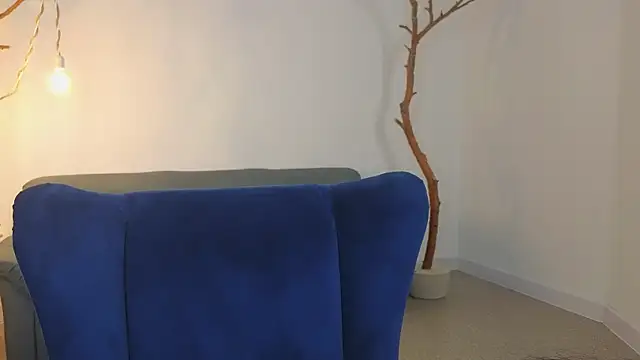 DeliaEffy online show from 7, 4, 2026