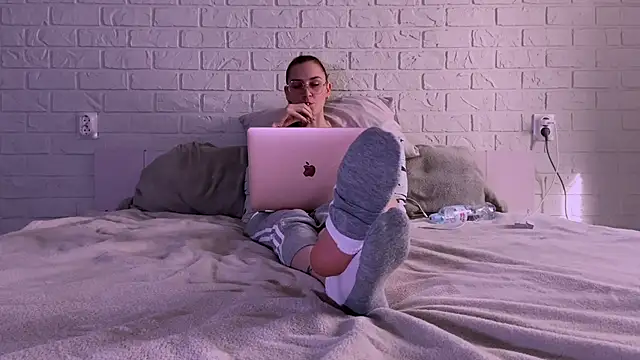 missmiroslava online show from 10, 4, 2026