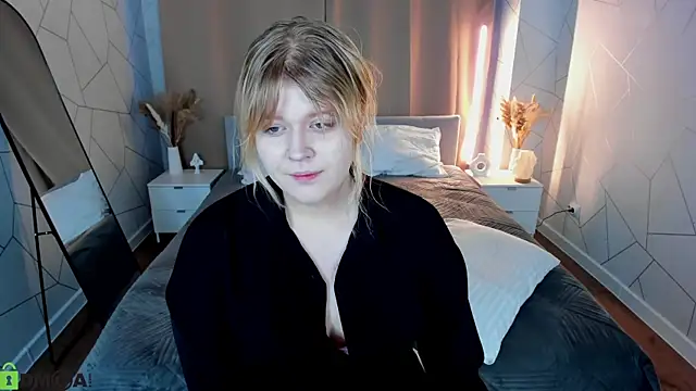 luna c0ra online show from 27, 2, 2026