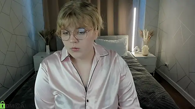 luna c0ra online show from 19, 3, 2026