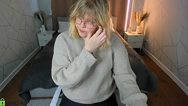 luna c0ra online show from 1, 4, 2026