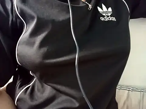 Snapshot of taigaakko chatting on 14, 4, 2026 taigaakko online show from 14, 4, 2026