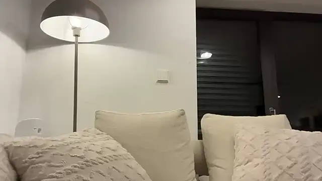 itsnicka online show from 7, 4, 2026