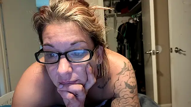 MissBella0969 online show from 15, 4, 2026