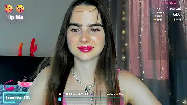 Snapshot of megann_fox2 chatting on 4, 7, 2026 megann fox2 online show from 4, 7, 2026