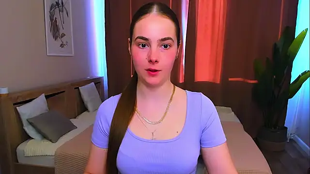 Snapshot of Maddy_Wood_ chatting on 18, 4, 2026 Maddy Wood online show from 18, 4, 2026