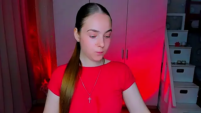 Snapshot of Maddy_Wood_ chatting on 17, 5, 2026 Maddy Wood online show from 17, 5, 2026