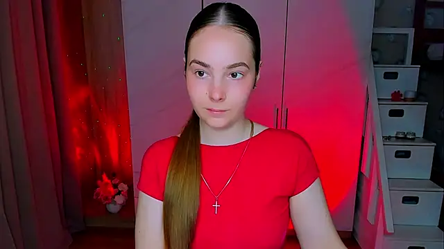 Snapshot of Maddy_Wood_ chatting on 18, 5, 2026 Maddy Wood online show from 18, 5, 2026