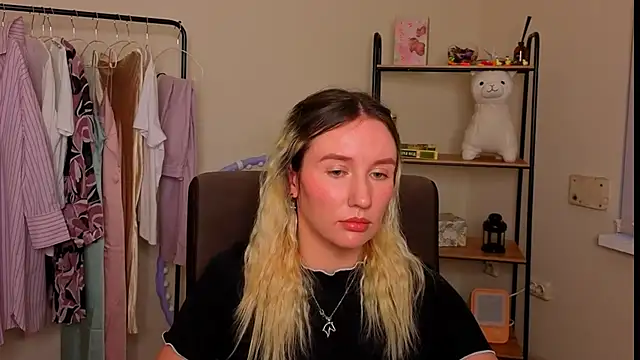 Snapshot of AshleyySchwartz chatting on 18, 2, 2026 AshleyySchwartz online show from 18, 2, 2026