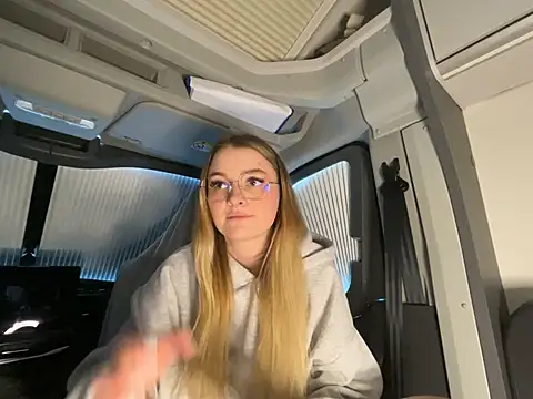 melanieTesss online show from 20, 2, 2026