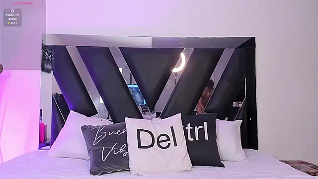 Mia Iron online show from 21, 3, 2026