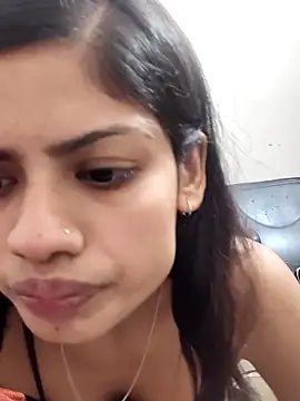 Colleage-girl online show from 4, 4, 2026