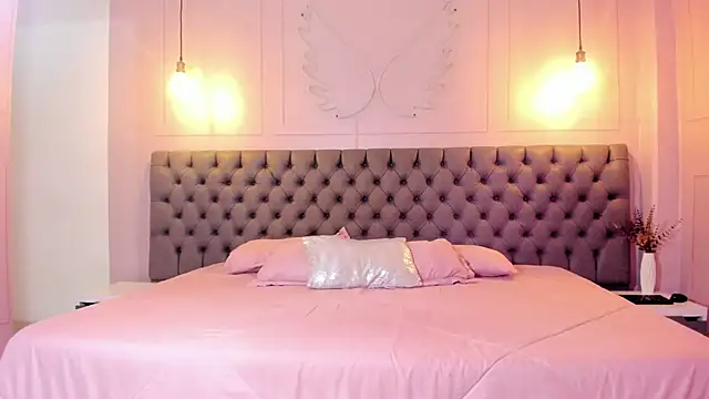 hillary bigbutt online show from 9, 3, 2026