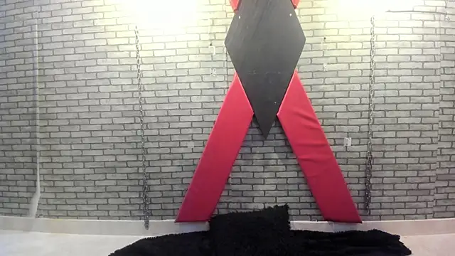 hillary bigbutt online show from 21, 5, 2026