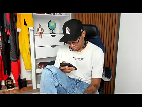 yandi hot online show from 25, 2, 2026