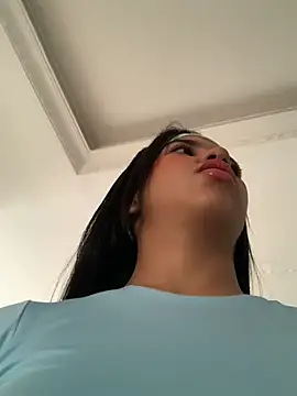 Lily em online show from 6, 7, 2026