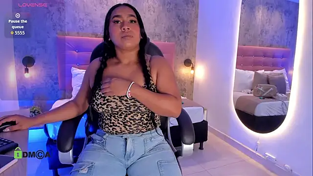 brithanycampbell online show from 11, 5, 2026