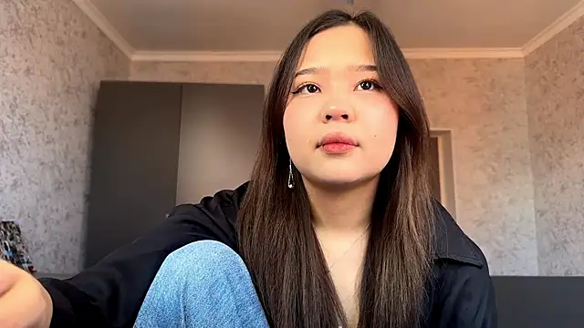 Snapshot of RegenaLandauer chatting on 25, 2, 2026 RegenaLandauer online show from 25, 2, 2026