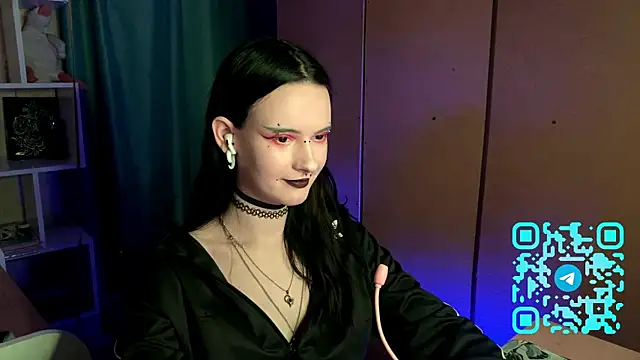 MabelDefina online show from 4, 4, 2026