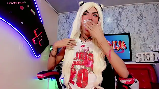 Snapshot of suzume_Mendez chatting on 13, 4, 2026 suzume Mendez online show from 13, 4, 2026