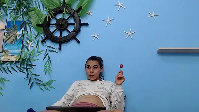 Snapshot of skinnysexy18 chatting on 17, 7, 2026 skinnysexy18 online show from 17, 7, 2026