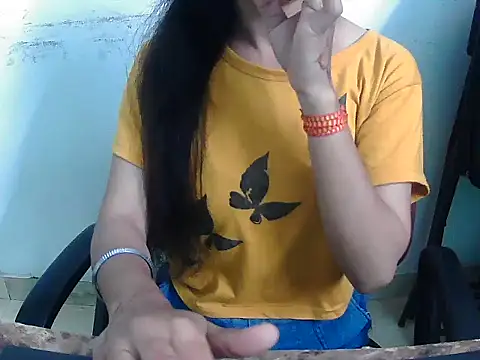 Snapshot of Hotsurbhi chatting on 7, 3, 2026 Hotsurbhi online show from 7, 3, 2026