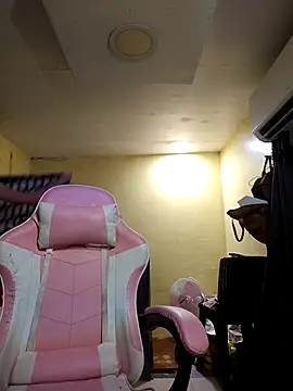 Luna Moonfang online show from 24, 4, 2026