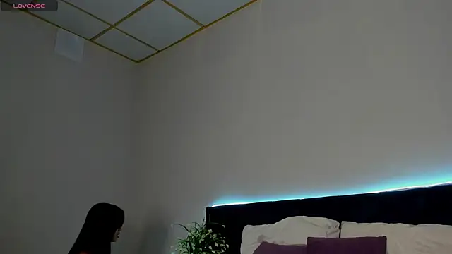 Adele Lanea online show from 9, 7, 2026