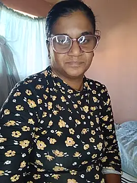 indianstrawberrylips4u online show from 6, 7, 2026