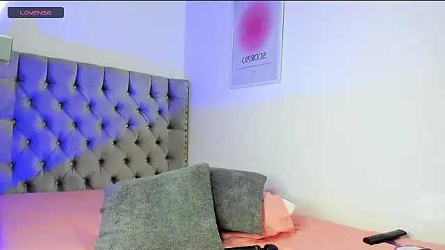 eva cutee  online show from 1, 4, 2026