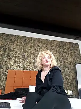 LaireeFelini online show from 28, 2, 2026