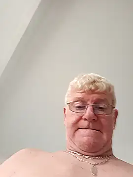 olivbisoumis online show from 7, 3, 2026