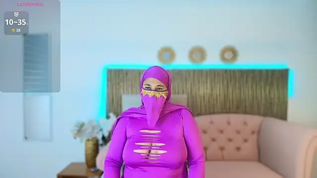 Snapshot of Nadia_Privee chatting on 24, 2, 2026 Nadia Privee online show from 24, 2, 2026