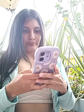 Cami carvajal online show from 24, 2, 2026