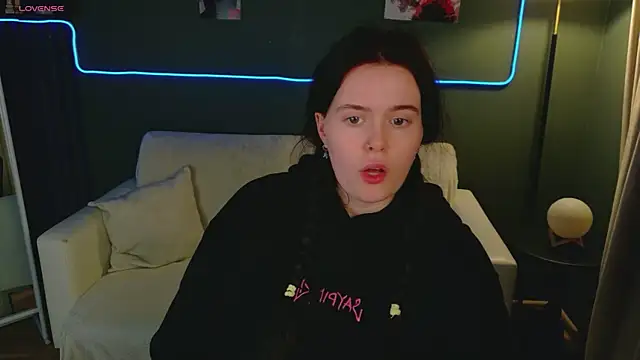 JustMira online show from 13, 5, 2026