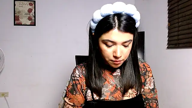 Snapshot of MiaDiamontLatin chatting on 22, 4, 2026 MiaDiamontLatin online show from 22, 4, 2026