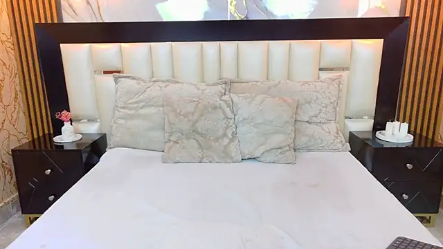 MiaDiamod online show from 6, 4, 2026