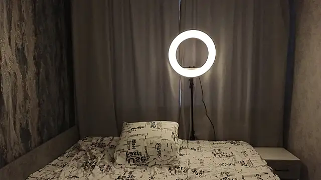 DevilWearsPradaa online show from 23, 2, 2026