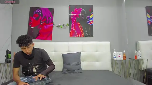 ahsly78Bryan online show from 14, 4, 2026