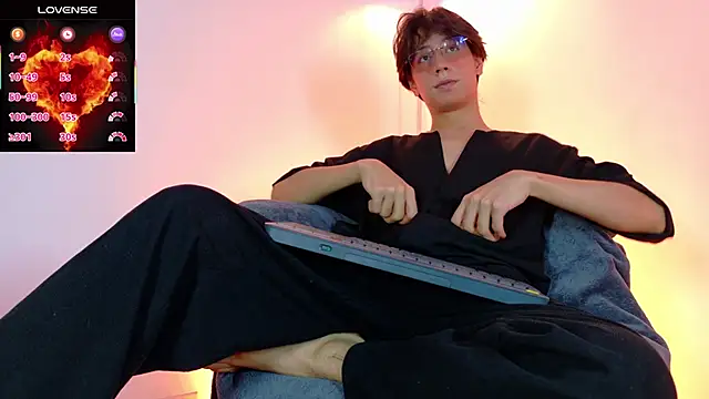 lui x dust online show from 20, 3, 2026