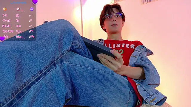 lui x dust online show from 23, 3, 2026