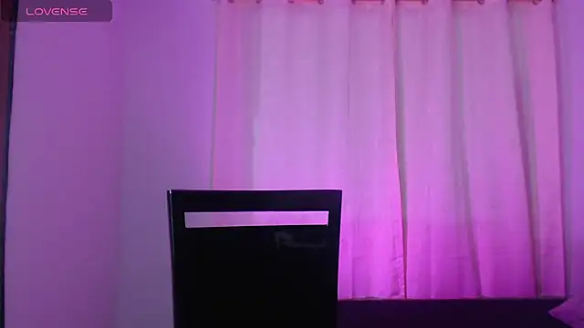 Snapshot of _Moon_rose chatting on 25, 2, 2026 Moon rose online show from 25, 2, 2026