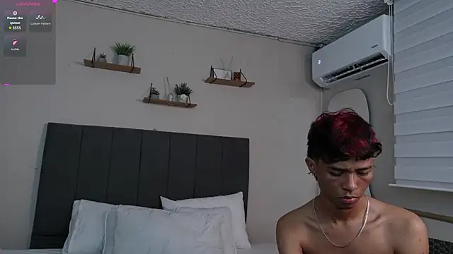 Snapshot of Little_Twink19x chatting on 21, 2, 2026 Little Twink19x online show from 21, 2, 2026