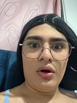 Emma Paez online show from 5, 5, 2026