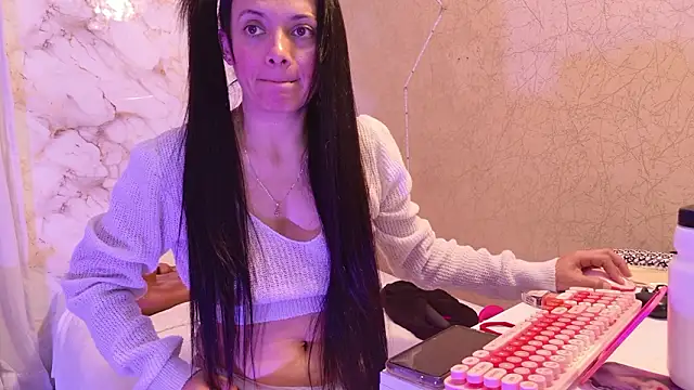 QueenSallyDesire online show from 12, 3, 2026