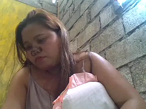 Snapshot of sweetlyn31 chatting on 4, 8, 2026 sweetlyn31 online show from 4, 8, 2026