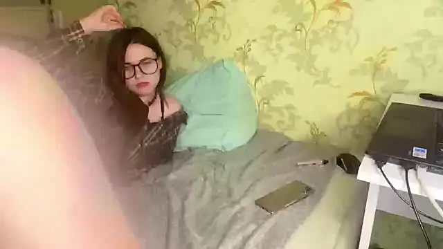 GloriaBabyCouple online show from 6, 3, 2026